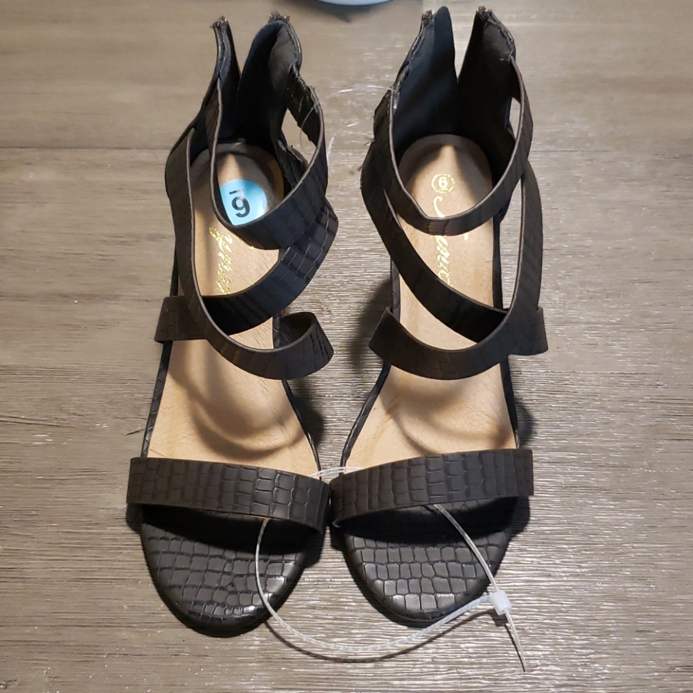 Iynx Heel Sandals